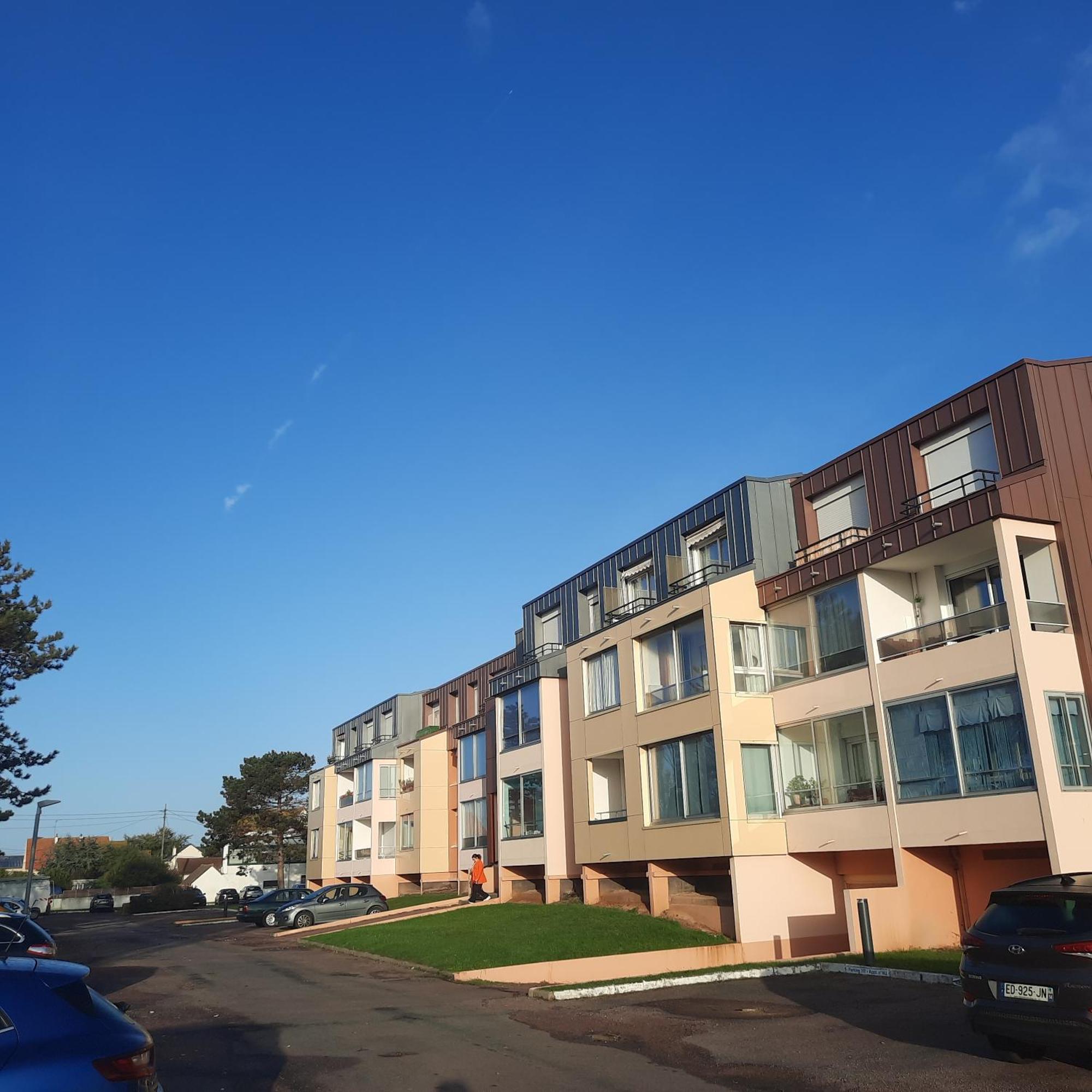 Plage Et La Mer Tres Proche Courseulles-sur-Mer Exterior foto